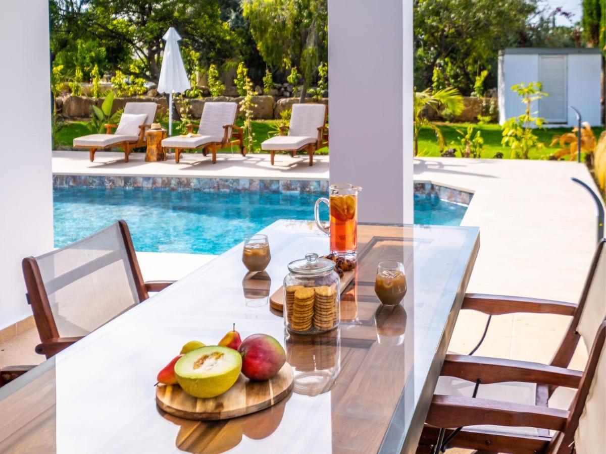 Sunny Paradise Luxury With Pool & Hot Tub Villa *